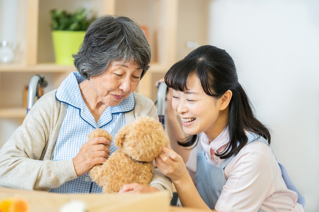 体験談2：営業事務から介護職へ